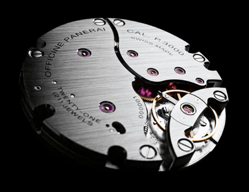 Club Panerai Solo la storia. Al polso Only the history. On